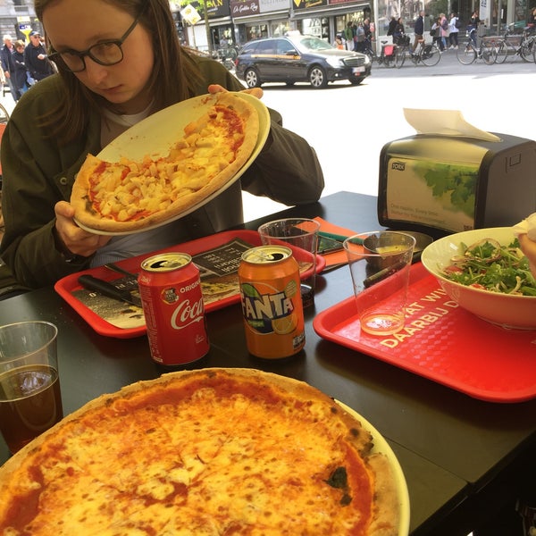 Photo taken at Del Popolo Pizza by Ilona V. on 5/18/2018