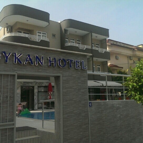 Foto diambil di Soykan Hotel oleh Soykan S. pada 5/26/2015