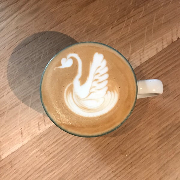 Merci au Barista pour ce magnifique latte art digne des meilleurs Coffee Shop !