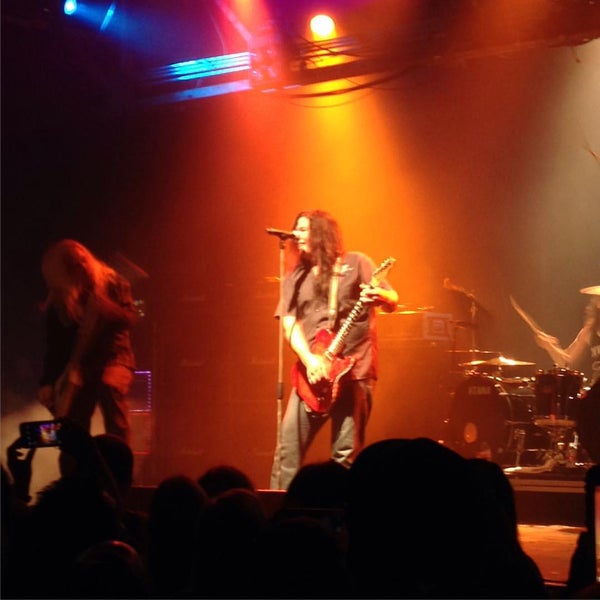 Photo taken at Warehouse Live by Jerry W. on 12/6/2015