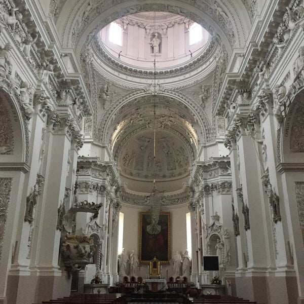 Photo taken at Šventų apaštalų Petro Ir Povilo Bažnyčia | Church of St Peter and St Paul by Mary V. on 11/6/2018