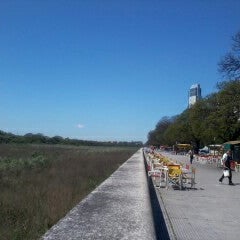 Foto diambil di Costanera Sur oleh Lau S. pada 10/24/2012