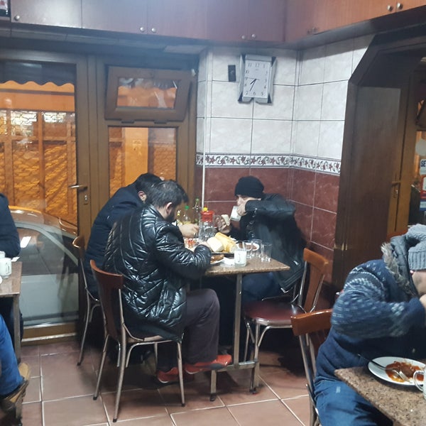 รูปภาพถ่ายที่ kol köfte tarihi Sofram Restaurant ( Fethi Baba&#39;nın Yeri) โดย kol köfte tarihi Sofram Restaurant ( Fethi Baba&#39;nın Yeri) เมื่อ 2/24/2017
