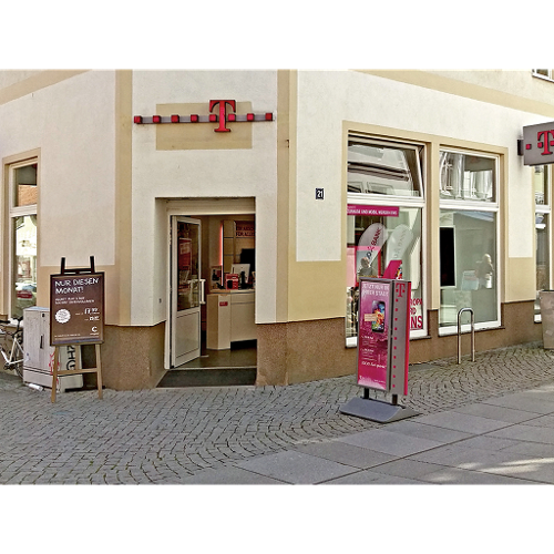 Foto diambil di Telekom Shop oleh Business o. pada 4/11/2017