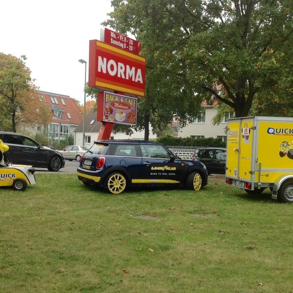 Quick Reifendiscount - Automotive Shop in Britz