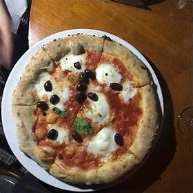 4/22/2020 tarihinde Business o.ziyaretçi tarafından Cecconi’s Pizza Bar'de çekilen fotoğraf