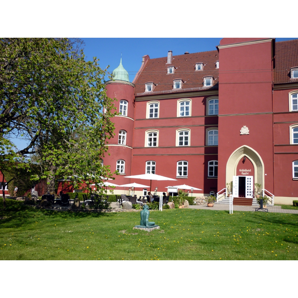 Foto tirada no(a) Hotel Schloss Spyker por Business o. em 8/22/2017