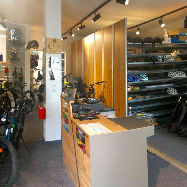 Fischer sports gmbh fischerstrasse 8 a 4910