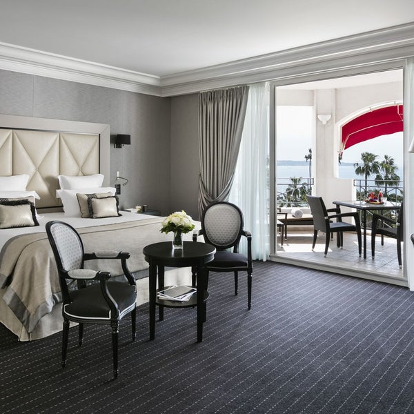 Foto diambil di Hôtel Gray d&#39;Albion oleh Business o. pada 3/5/2020