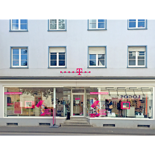 Foto diambil di Telekom Shop oleh Business o. pada 4/18/2017