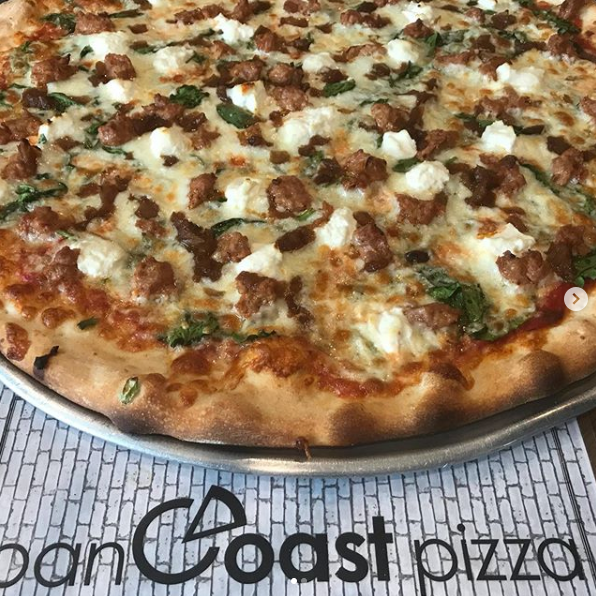 Das Foto wurde bei Pancoast Pizza von Business o. am 10/4/2019 aufgenommen