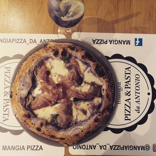 Foto scattata a Mangia Pizza da Business o. il 9/1/2019