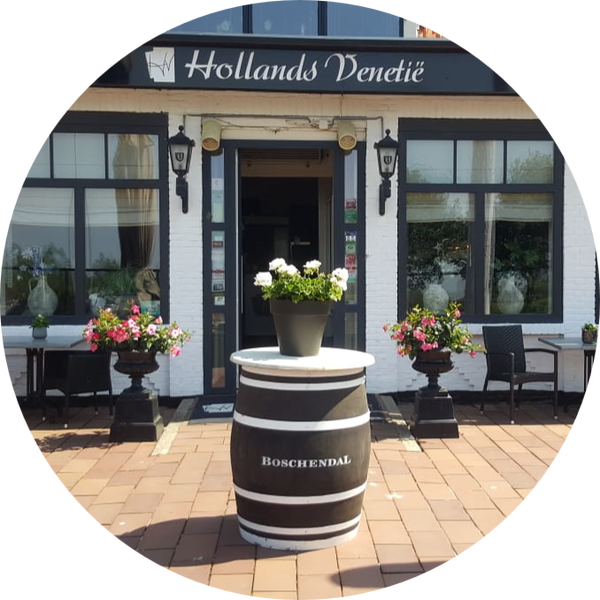 Foto tirada no(a) Restaurant Hollands Venetie por Business o. em 5/30/2020