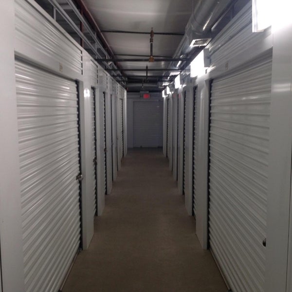 Life Storage Storage Facility in West Arlington