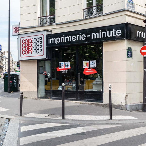 Photo taken at COPY-TOP Papillon - La Fayette / Imprimerie Paris 9ème by Business o. on 7/25/2019
