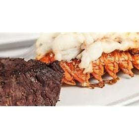 Foto tomada en Christner&#39;s Prime Steak &amp; Lobster  por Business o. el 8/14/2019