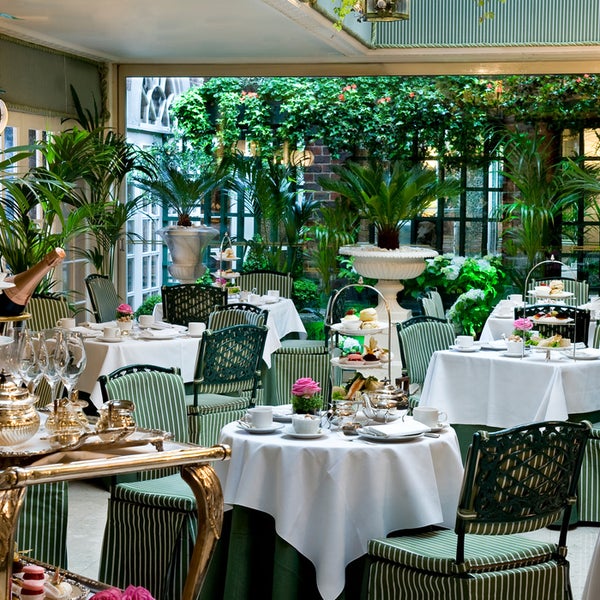 Photo taken at Afternoon Tea At The Chesterfield Mayfair Hotel by Business o. on 3/26/2020