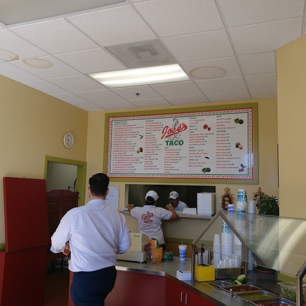 รูปภาพถ่ายที่ Jose&#39;s Taco โดย Business o. เมื่อ 8/31/2019