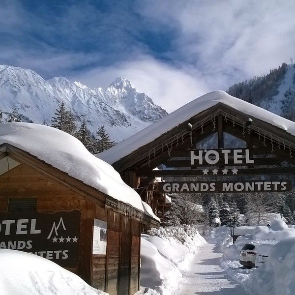 Foto tirada no(a) Les Grands Montets Hotel Argentiere por Business o. em 6/17/2020