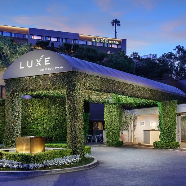 Foto tirada no(a) Luxe Sunset Boulevard Hotel por Business o. em 10/8/2019