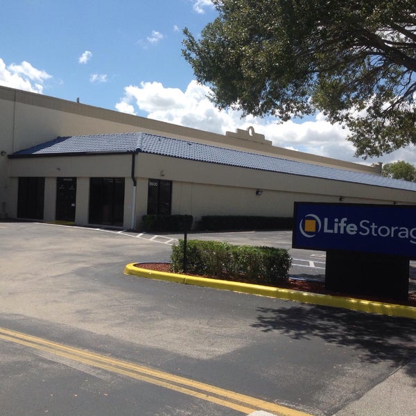 Life Storage Storage Facility in Boca Raton