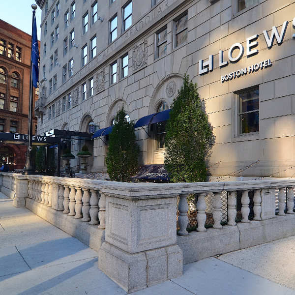 Foto diambil di Loews Boston Hotel oleh Business o. pada 8/14/2019
