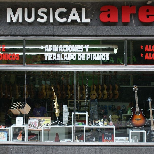 Photo taken at Galería Musical Arévalo by Business o. on 6/18/2020
