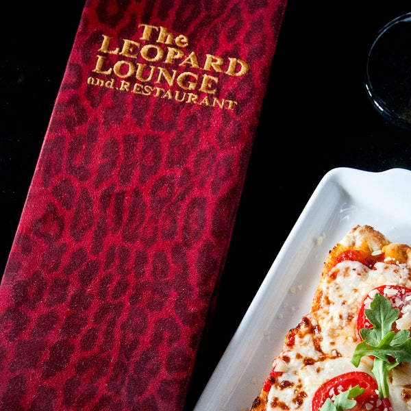 Foto tirada no(a) Leopard Lounge por Business o. em 3/27/2020