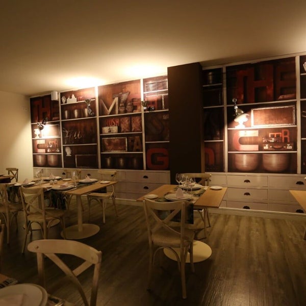 2/18/2020에 Business o.님이 Comonacasa Tapería-Restaurante 🍴에서 찍은 사진