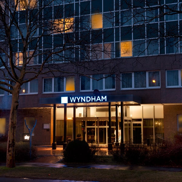 Foto diambil di Wyndham Hannover Atrium oleh Business o. pada 3/1/2019