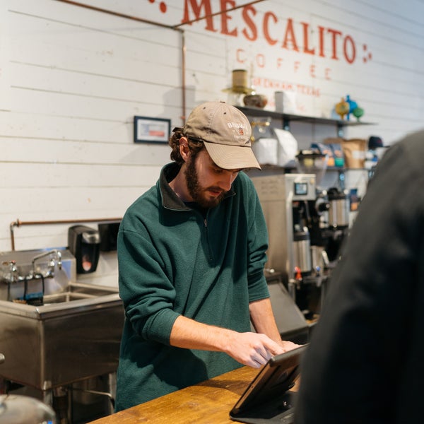 Das Foto wurde bei Mescalito Coffee von Business o. am 9/9/2019 aufgenommen