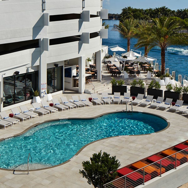 Foto diambil di Waterstone Resort &amp; Marina Boca Raton, Curio Collection by Hilton oleh Business o. pada 10/8/2019
