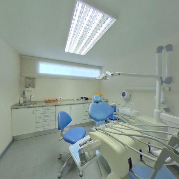 2/17/2020にBusiness o.がClínica Dental Garrafで撮った写真