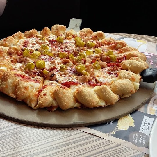 Foto tirada no(a) Pizza Hut por Business o. em 10/22/2019