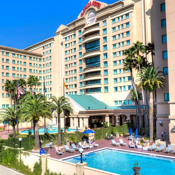 Das Foto wurde bei The Florida Hotel &amp; Conference Center von Business o. am 10/8/2019 aufgenommen
