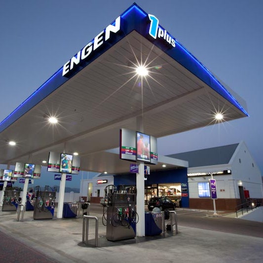 Engen Petrol Station, Plaines Wilhems