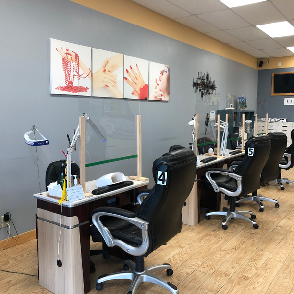 Red Nails Spa in Eagan