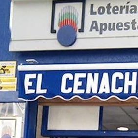 Foto tirada no(a) Loterías El Cenachero por Business o. em 3/5/2020