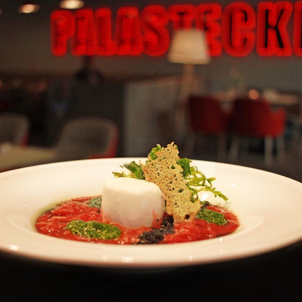 1/23/2019 tarihinde Business o.ziyaretçi tarafından Palastecke - Restaurant &amp; Café im Kulturpalast'de çekilen fotoğraf