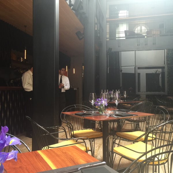 9/29/2015 tarihinde Luisa G.ziyaretçi tarafından Restaurante Aida'de çekilen fotoğraf