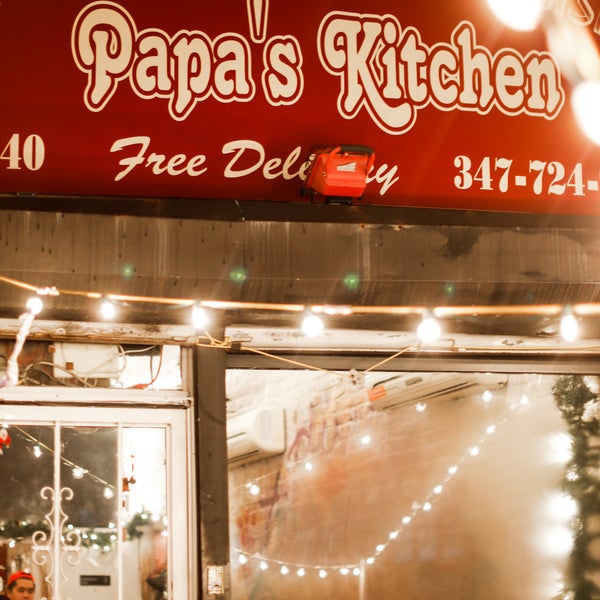 Foto tirada no(a) Papa&#39;s Kitchen por Papa&#39;s Kitchen em 3/1/2017
