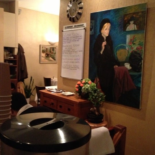 10/25/2012にJakhongir N.がGalleria Restaurantで撮った写真