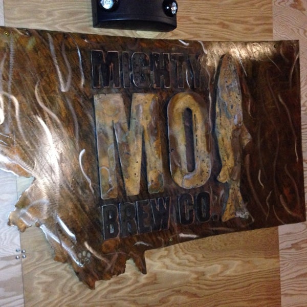 รูปภาพถ่ายที่ Mighty Mo Brewing Co. โดย Roger M. เมื่อ 12/7/2013