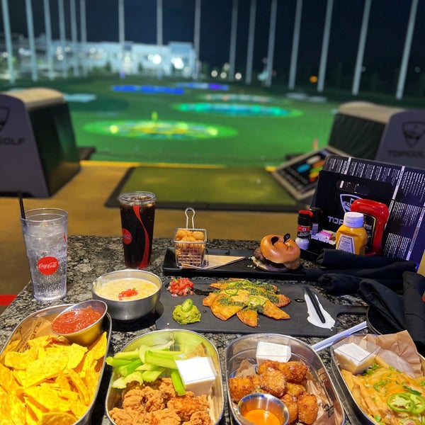 Das Foto wurde bei Topgolf von AD am 6/8/2022 aufgenommen