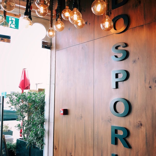 Foto tirada no(a) Bosporus Restaurant por is7aq Al 3li 🇦🇪 em 8/16/2019