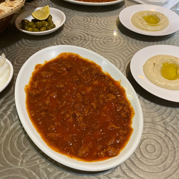 Photo taken at مطعم عمر الخيام Omar Al Khayam Resturant by is7aq Al 3li 🇦🇪 on 9/21/2019