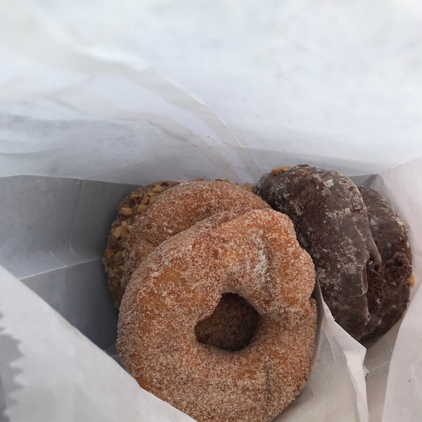 The Looney Baker Tienda de donuts en Livonia