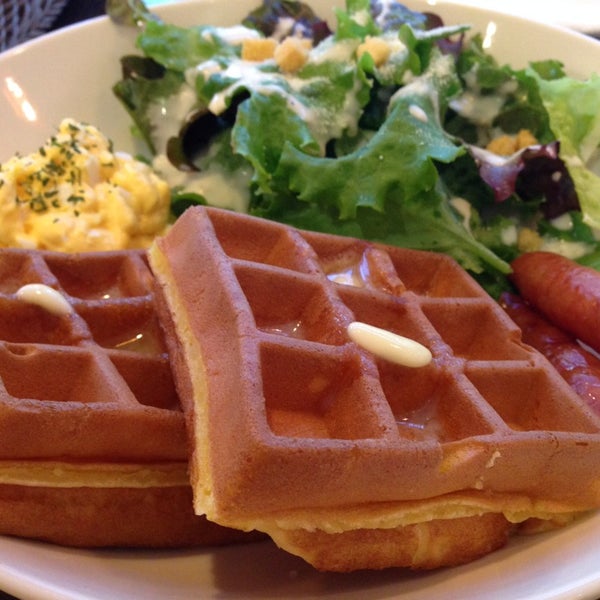 R L Waffle Cafe Dessert Shop In 千代田区 R L Waffle Cafe Dessert Shop In 千代田区