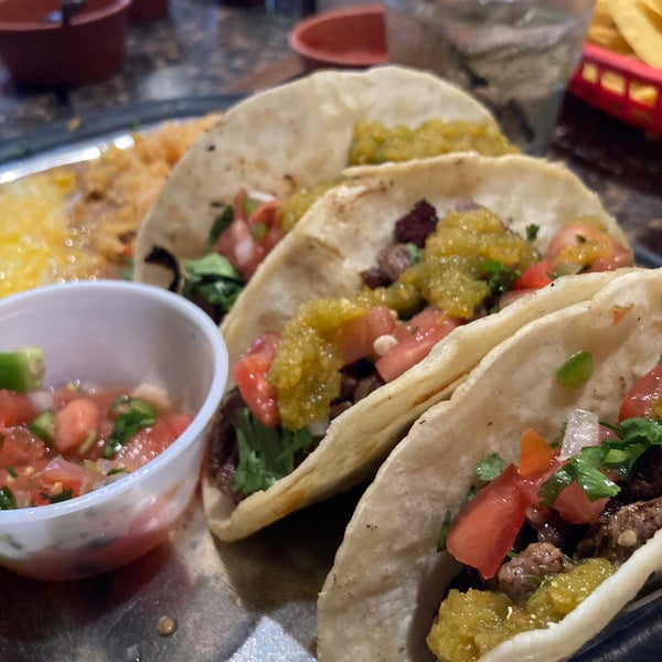 Ponak's Mexican Kitchen & Bar Kansas City, MO