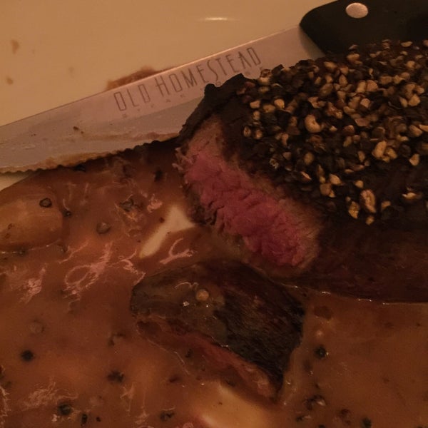 Foto scattata a Old Homestead Steakhouse da J9 П. il 1/11/2019